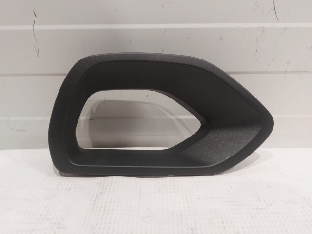 Bezel-Upper Grille (left)